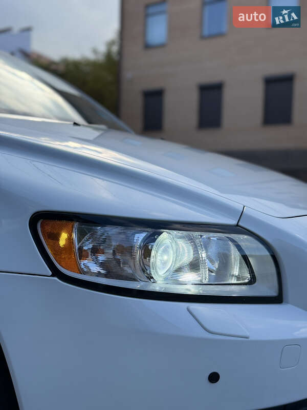 Седан Volvo S40 2012 в Днепре