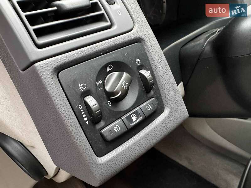 Седан Volvo S40 2005 в Киеве