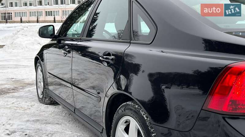 Седан Volvo S40 2010 в Луцьку