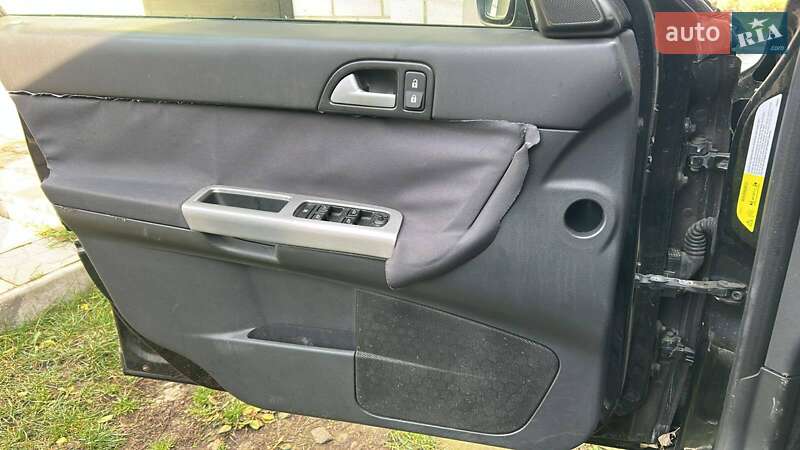 Седан Volvo S40 2006 в Киеве фото 7 Седан Volvo S40 2006 в Киеве