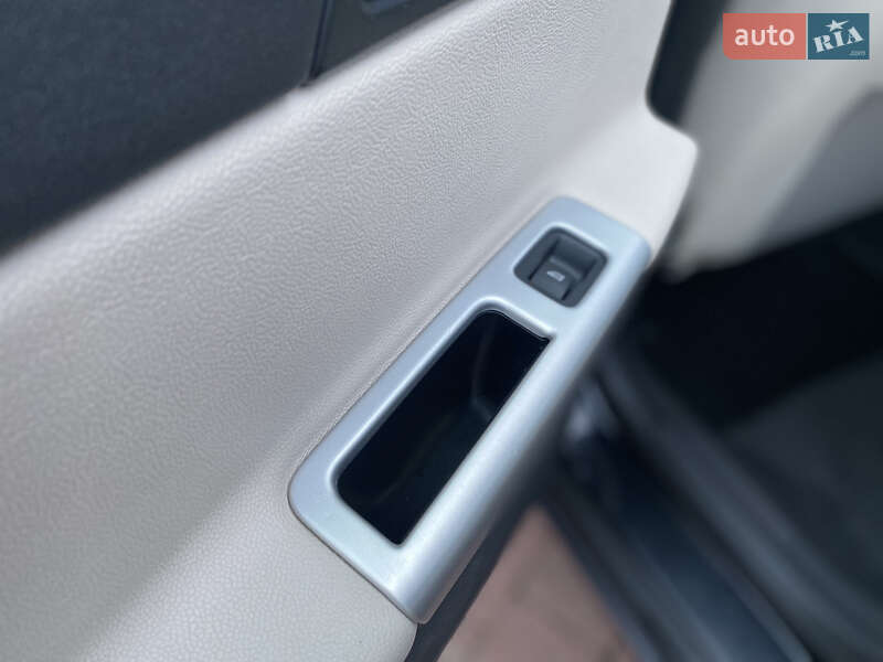 Седан Volvo S40 2011 в Стрию