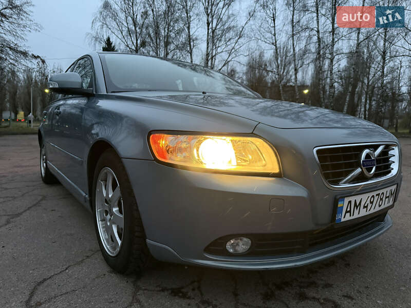 Седан Volvo S40 2012 в Житомирі