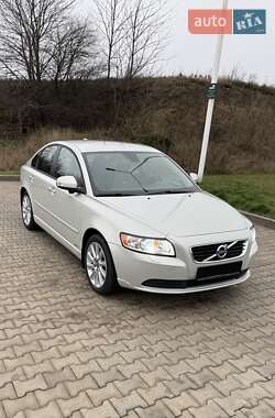 Седан Volvo S40 2010 в Голованівську