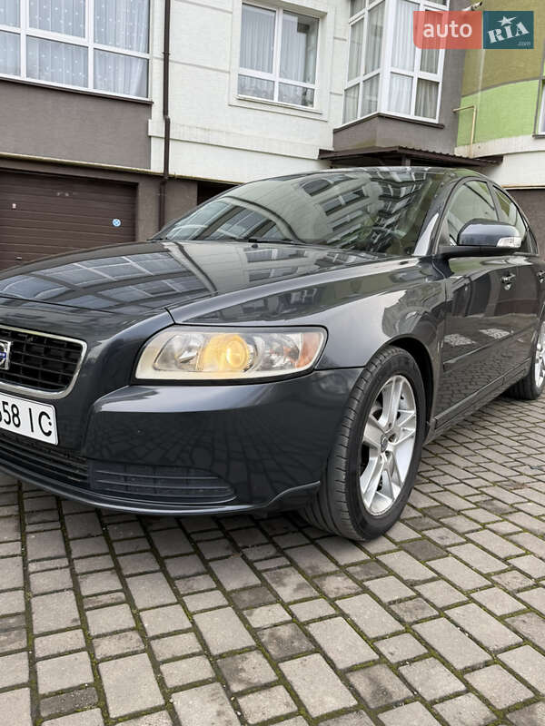 Седан Volvo S40 2010 в Івано-Франківську