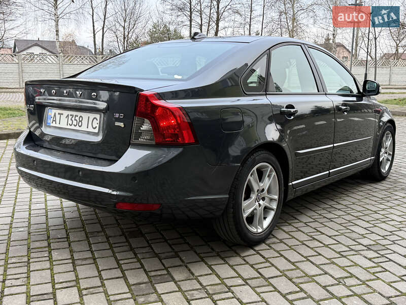 Седан Volvo S40 2010 в Івано-Франківську