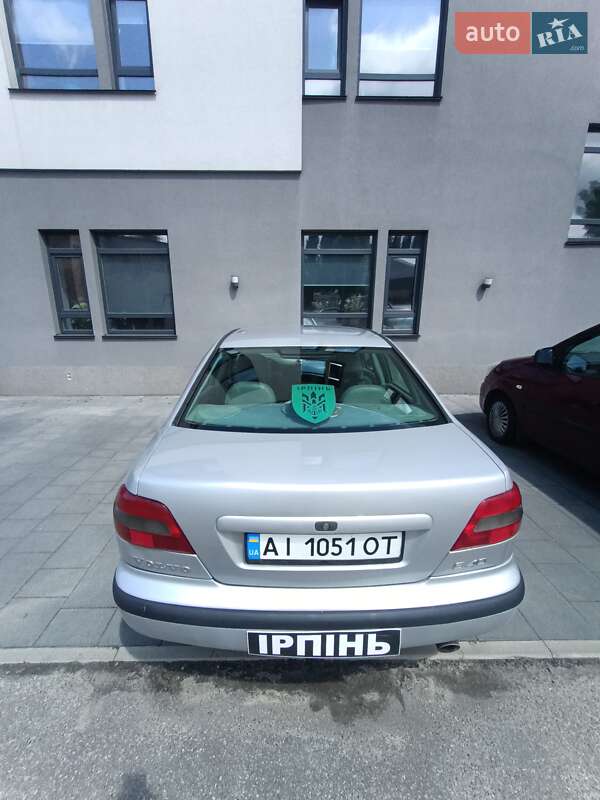 Седан Volvo S40 2000 в Ирпене