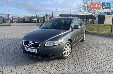 Седан Volvo S40 2010 в Здолбунове