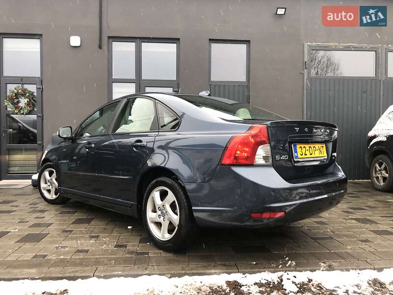 Volvo S40 2011 Volvo S40 2011
