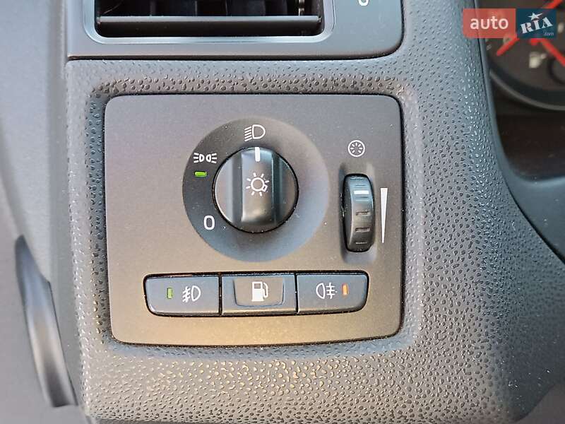 Седан Volvo S40 2010 в Львове