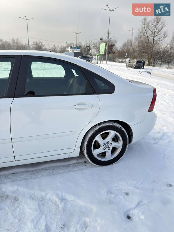 Седан Volvo S40 2012 в Киеве