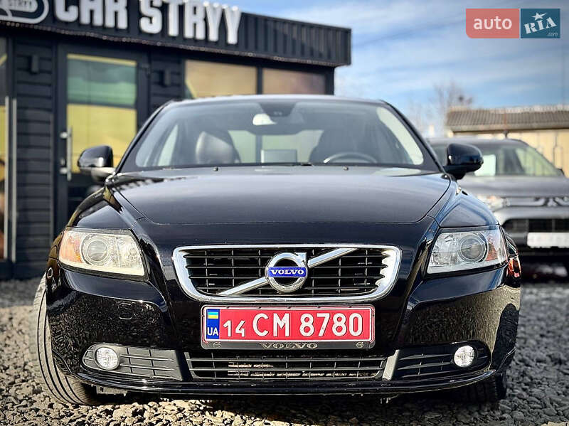 Седан Volvo S40 2011 в Стрые