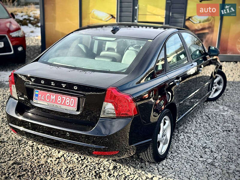 Седан Volvo S40 2011 в Стрые