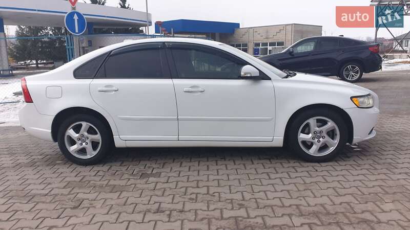 Седан Volvo S40 2011 в Хмельницькому