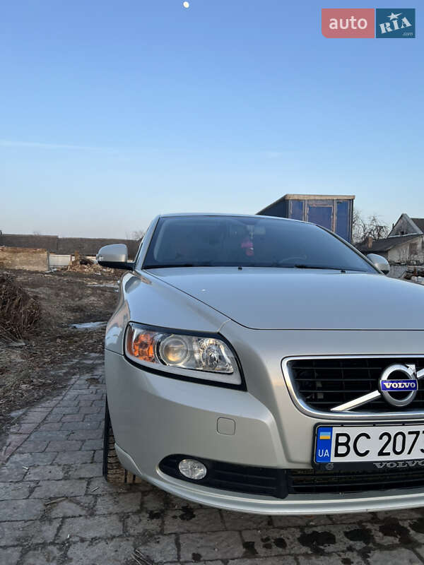Седан Volvo S40 2012 в Миколаєві
