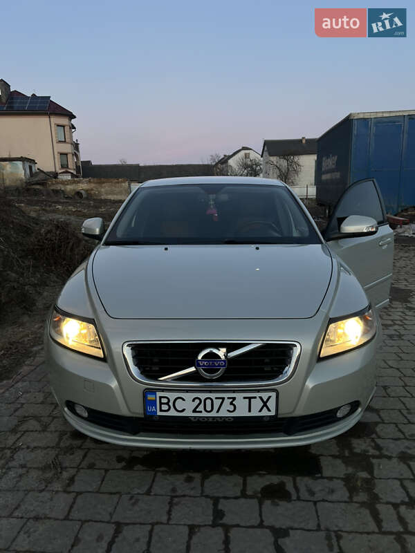 Седан Volvo S40 2012 в Миколаєві