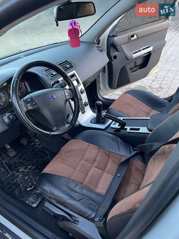 Седан Volvo S40 2012 в Миколаєві