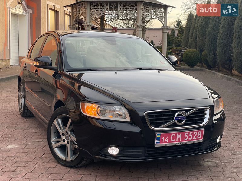 Седан Volvo S40 2011 в Стрию