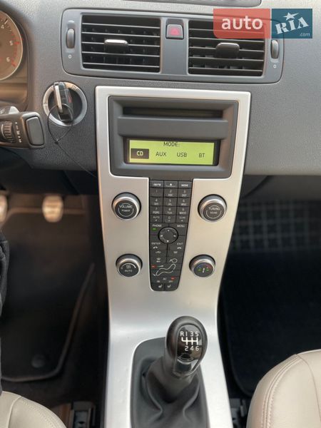 Седан Volvo S40 2011 в Стрию