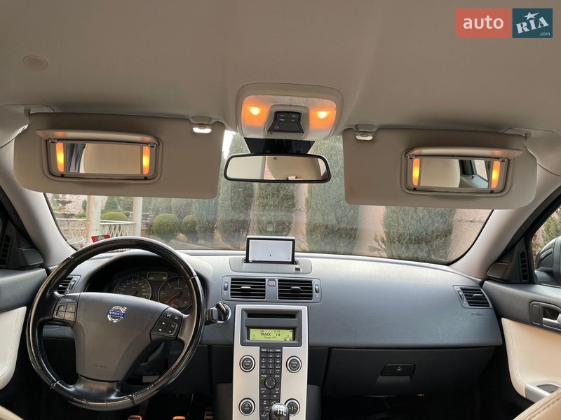 Седан Volvo S40 2011 в Стрию