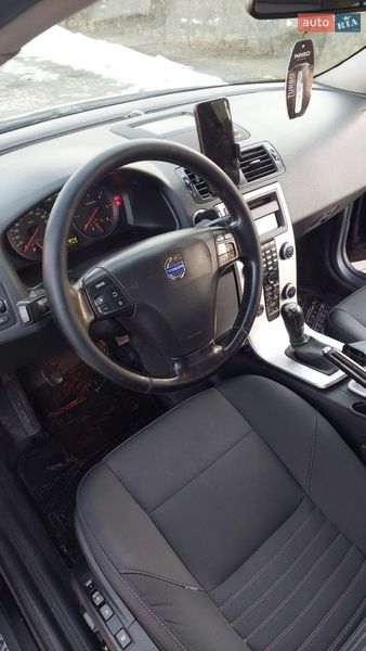 Седан Volvo S40 2010 в Борщеве