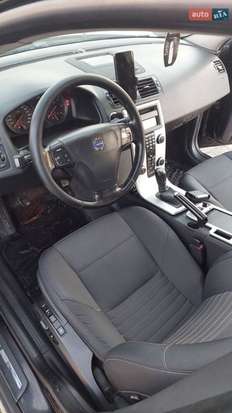 Седан Volvo S40 2010 в Борщеве