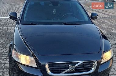 Седан Volvo S40 2010 в Борщеві