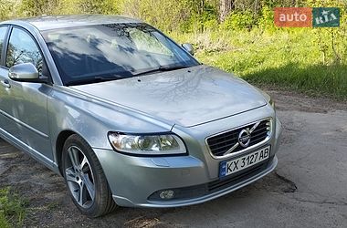 Седан Volvo S40 2012 в Харькове