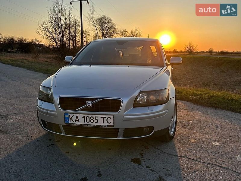 Седан Volvo S40 2006 в Киеве