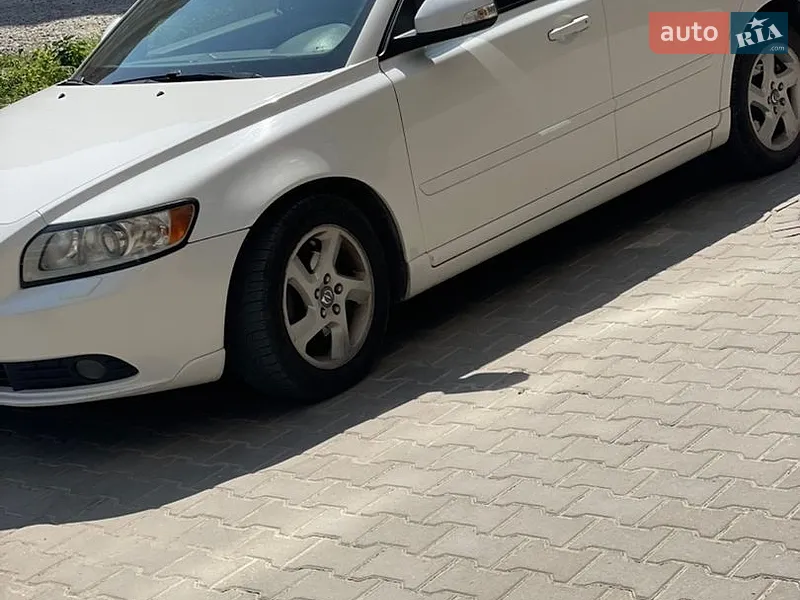 Volvo S40