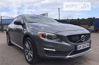 Седан Volvo S60 Cross Country 2017 в Житомирі