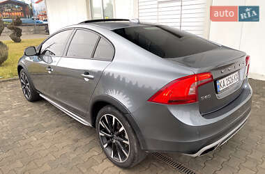 Седан Volvo S60 Cross Country 2017 в 