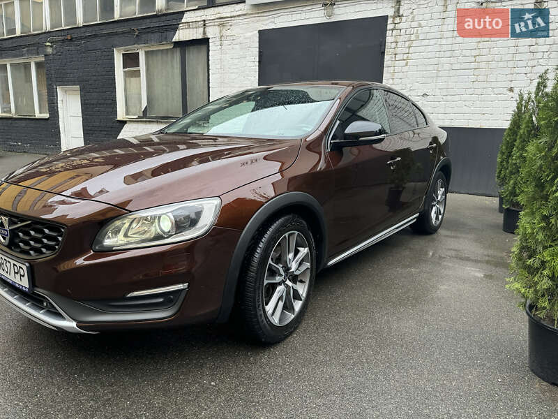 Седан Volvo S60 Cross Country 2016 в Киеве фото 4 Седан Volvo S60 Cross Country 2016 в Киеве