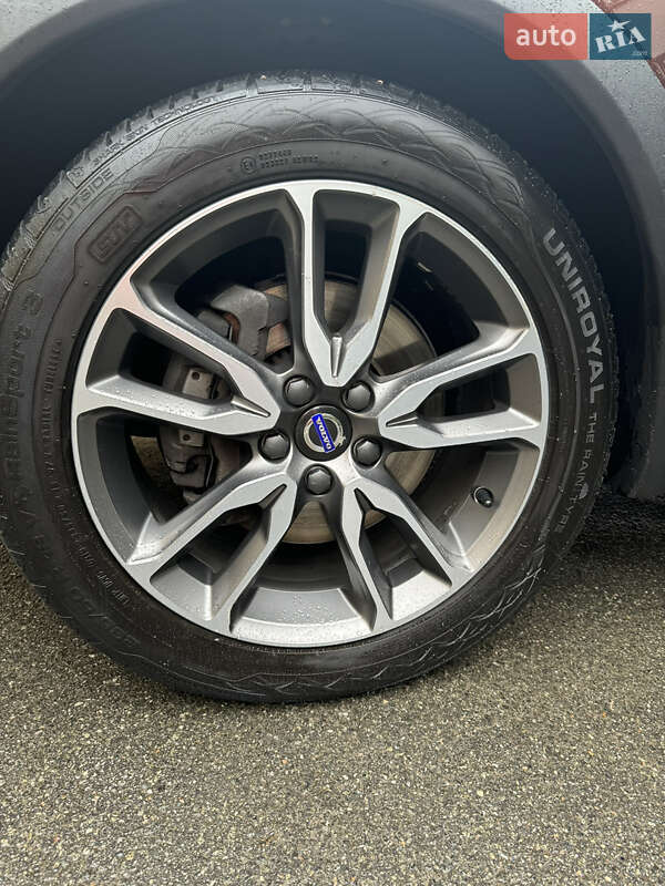 Седан Volvo S60 Cross Country 2016 в Киеве фото 17 Седан Volvo S60 Cross Country 2016 в Киеве