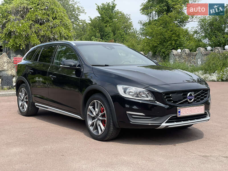 Седан Volvo S60 Cross Country 2017 в Івано-Франківську