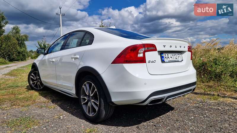 Седан Volvo S60 Cross Country 2017 в Києві фото 3 Седан Volvo S60 Cross Country 2017 в Києві