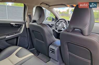 Седан Volvo S60 Cross Country 2017 в 