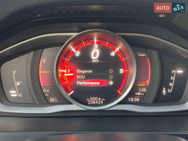 Седан Volvo S60 Cross Country 2018 в Киеве