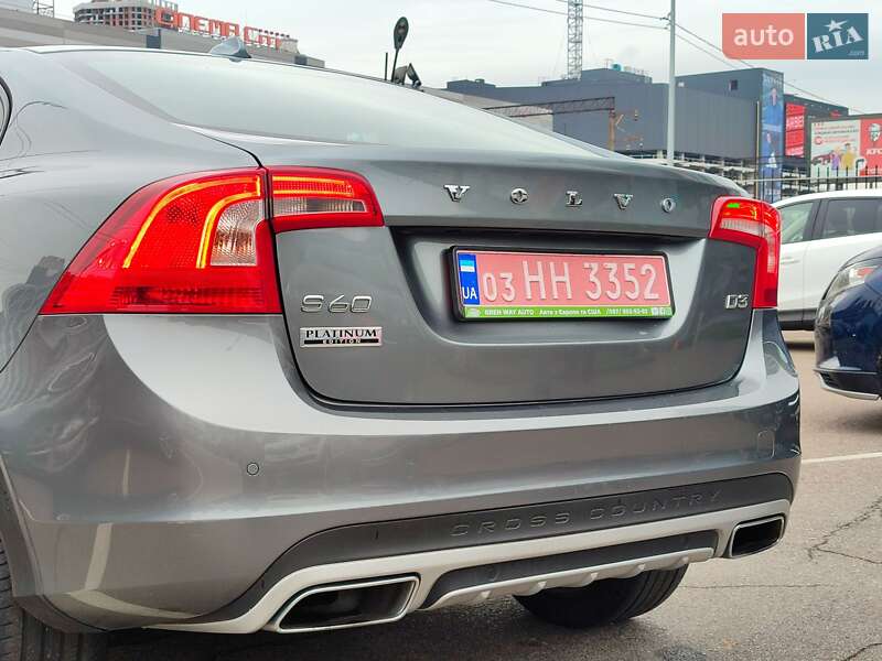 Седан Volvo S60 Cross Country 2017 в Києві