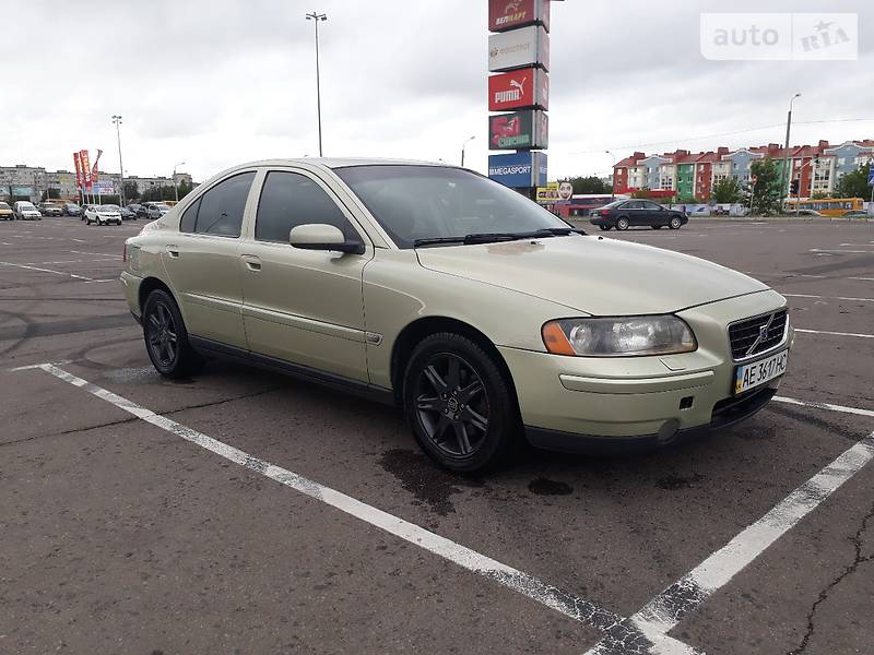 Седан Volvo S60 2005 в Львове