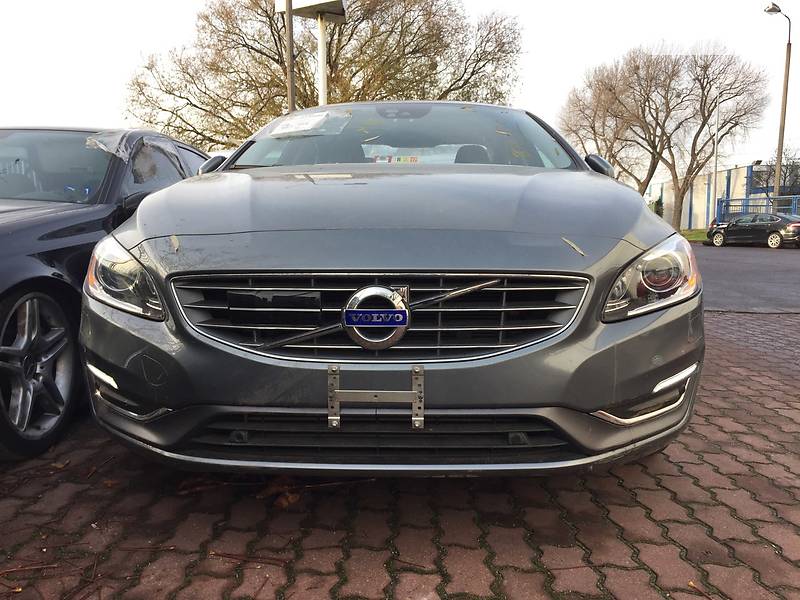 Седан Volvo S60 2016 в Хусті