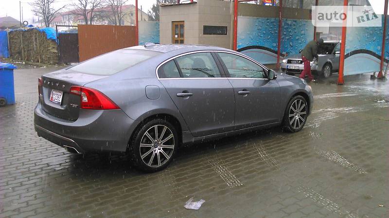 Седан Volvo S60 2016 в Хусті