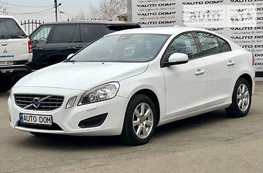 Седан Volvo S60 2012 в Киеве