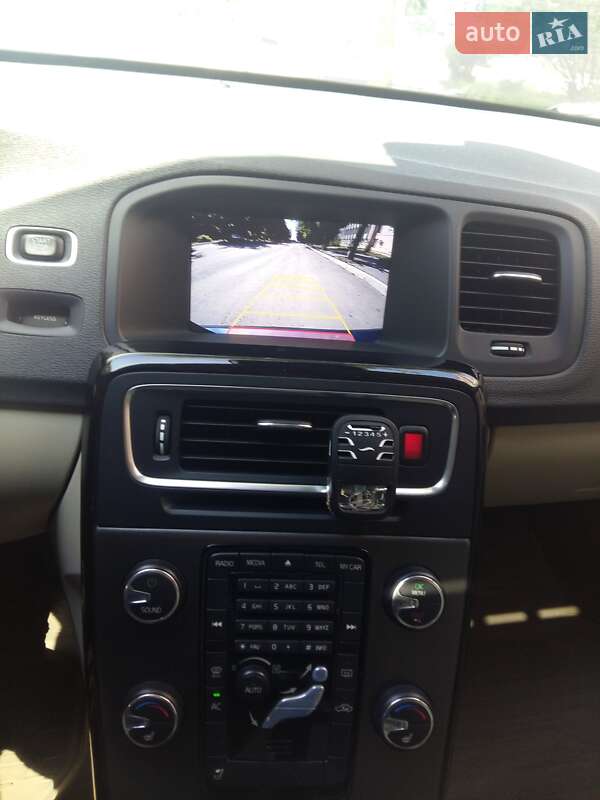 Седан Volvo S60 2013 в Сумах