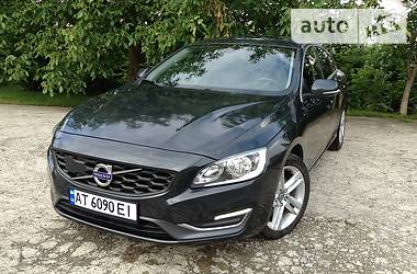 Седан Volvo S60 2013 в 