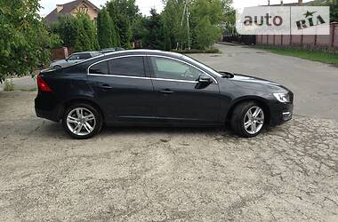 Седан Volvo S60 2013 в 