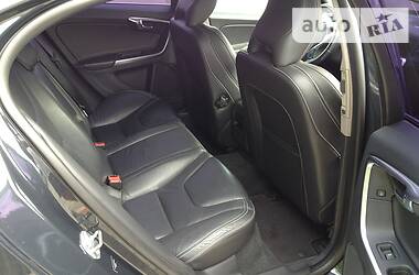 Седан Volvo S60 2013 в 