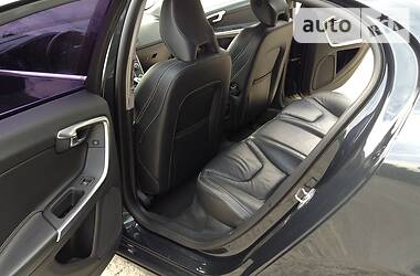 Седан Volvo S60 2013 в 