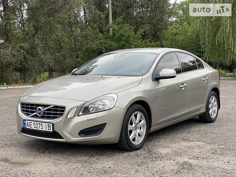 Седан Volvo S60 2012 в Днепре