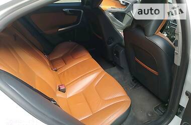 Седан Volvo S60 2012 в 