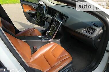 Седан Volvo S60 2012 в 